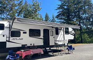 2021 Dutchmen Atlas "BUNK House" Fifth Wheel