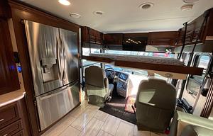 LUXURY RV