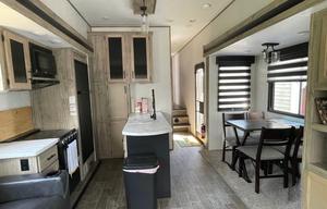 Luxury RV | Sleeps 10 | Bunkhouse & King Suite