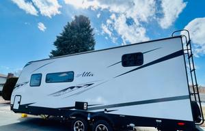 2022 EAST TO WEST Alta 2100MBH