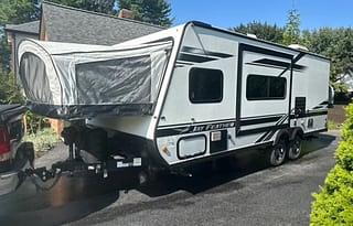 The 2020 Jayco Jay Feather, cozy cabin on wheels!