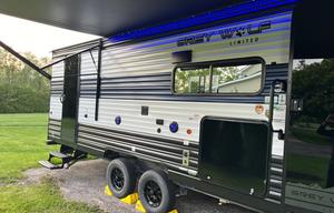 2024 Grey Wolf Family Bunkhouse