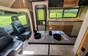 Itasca Navion | Classy Mercedes RV with 2 slides