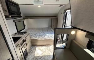 2027 Sunlite 13BH LTD Sleeps 4 RV rental photo 16