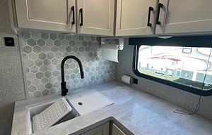 Roaming Retreat: Explore with Comfort!