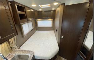 2019 Four Winds 24F RV rental photo 4