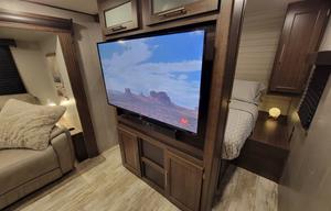 ♣Full size BUNKS♣Sleeps 6♣Private Queen master♣