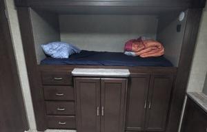 2015 Heartland Sundance 3400QB RV rental photo 8
