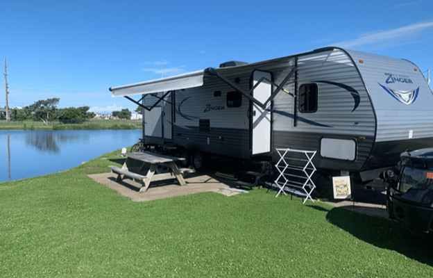 Zinger 2 room  bunk house. Delivery only