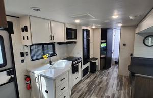 Hocking Hills RV 5.0 w/ slide out