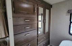 "Apollo" The Family Friendly Redhawk (sleeps 8)