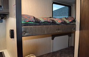2020  Wolf Pup Black Label Bunk house FALL pricing