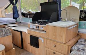 Mosinee, WI Pop-Up Camper  2010 Palomino Y-4120