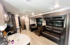 2021 Jayco Jay Flight 28BHS RV rental photo 3