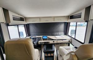 Luxury RV Adventure: Rent the Eclipse 34J Class A!