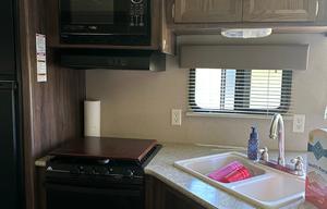 2015 Dutchmen RV Coleman Lantern Series 270RLS