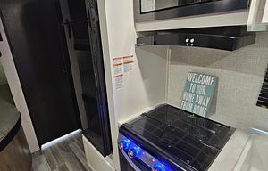 2025 Jay Flight SLX 260BH RV rental photo 7