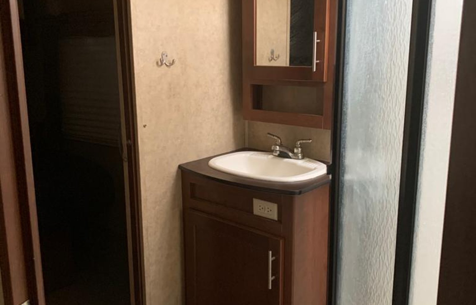 2011 Dutchmen RV Komfort 3130FRL