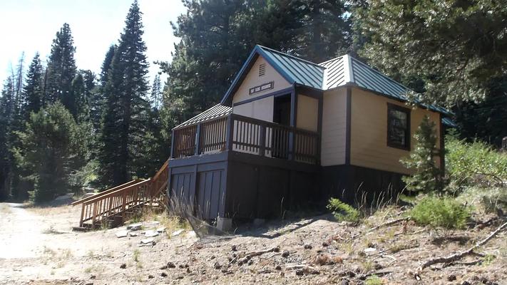 001, Loop: AREA VAN VLECK BUNKHOUSE