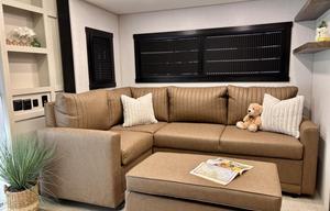 2025 Forest River RV Salem Hemisphere 38VERANDA RV rental photo 17