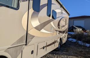2015 Thor Motor Coach Hurricane 32N