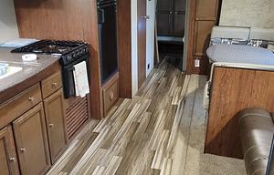 MoJo's 2018 Coachmen Freedom Express 29SE Sleeps 9