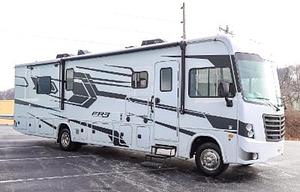 2022 FR3 34DS RV rental photo 11