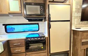 Camden's Camper - 32' - 2021 Dutchman Coleman