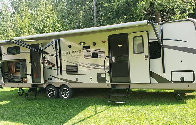 Rockwood Signature Ultralite 8312SS