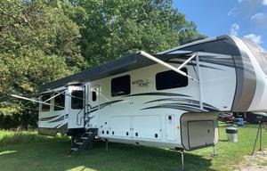 2020 Jayco North Point 377RLBH