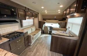 2019 Redhawk 31XL RV rental photo 4