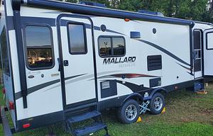 2017 Heartland Mallard 27