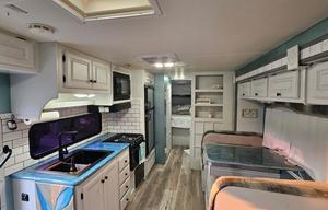 2010 Four Winds RV Chateau 31B