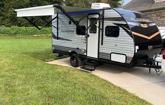 Forest River Aurora 16BHX, Small and lightweight
