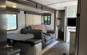 The Hitch Hiker, 32 ft. bunkhouse, 30 amp sleeps 8