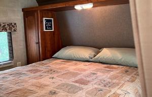 Clean & Cozy Hideout