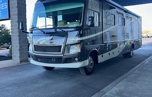2011 Damon Challenger 368 RV rental photo 3