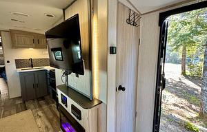 Fun Family Trailer! '22 Sundance Ultra Lite