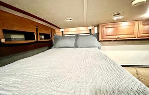 Get Out of Town 2018 Winnebago Sunstar 31BE