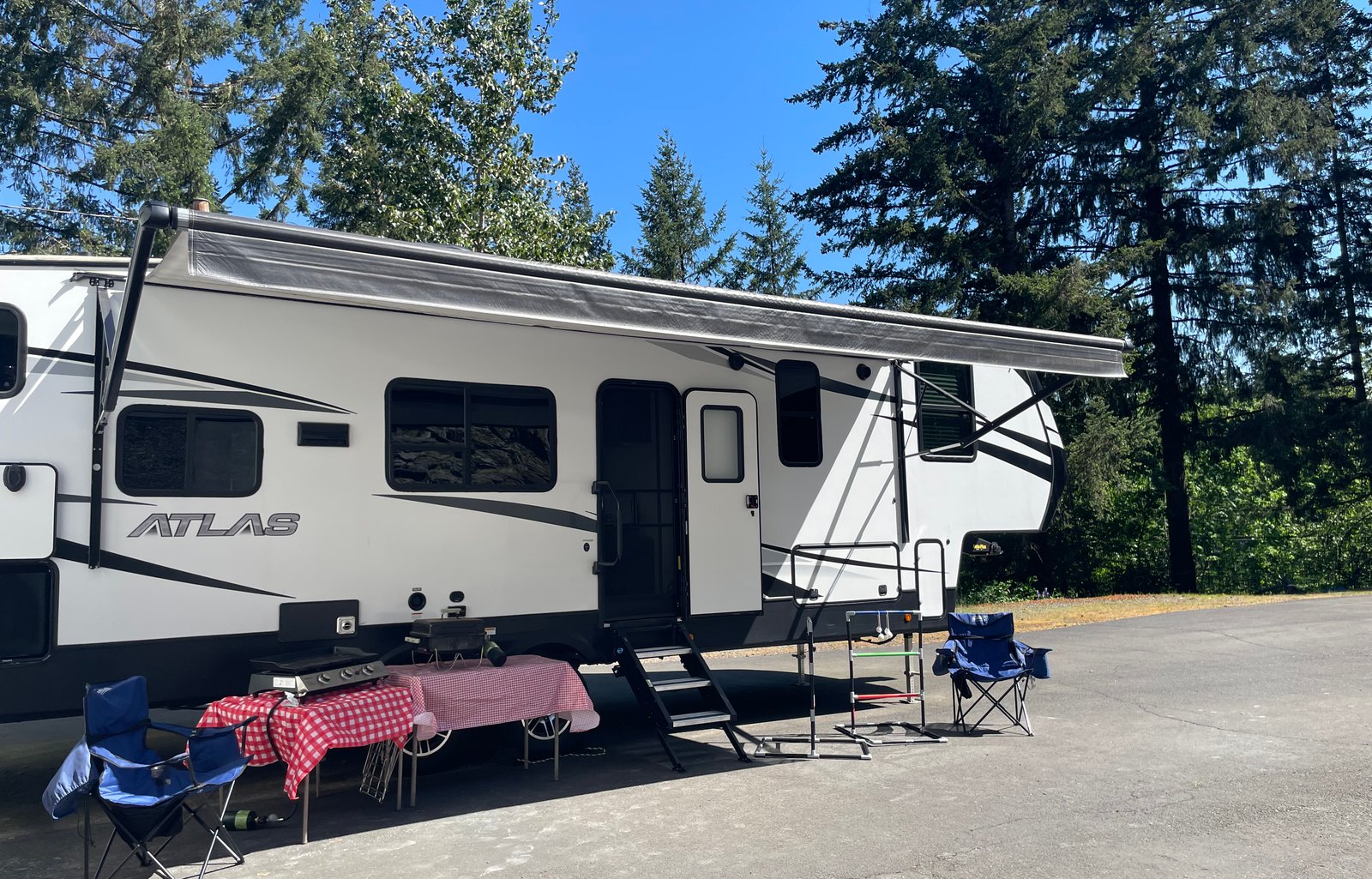 2021 Dutchmen Atlas "BUNK House" Fifth Wheel
