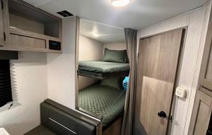 **BRAND NEW Ready for your National Park adventure
