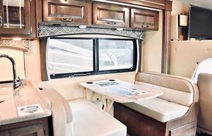 On The Go Chateau *2019 Bunkhouse*