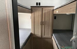 Brand New !!! 2021 Keystone Hideout