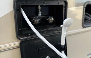 Festival Friendly RV Rental Sleeps 6