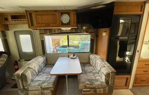 2000 Four Winds RV Hurricane 32A