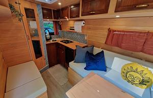 Edgar: Converted Sprinter Van * Pet Friendly *