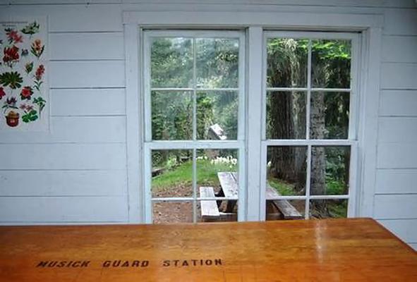 C01, Loop: AREA MUSICK GUARD STATION