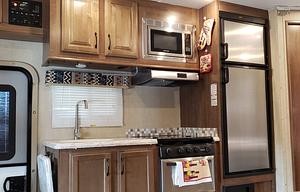 2018 Gulf Stream RV Conquest Class C 6245