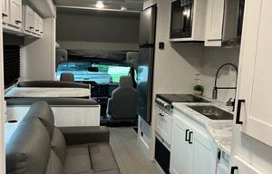 East to West Entrada 2600DS- Class C / Sleeps 6