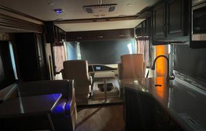 2017 Fleetwood Storm 36F - Will work w/your budget